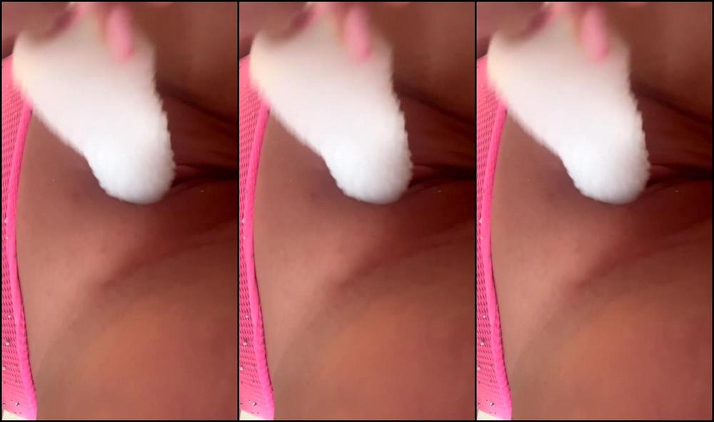 Stassilove 2757804707 01 29 2023 Dripping Wet