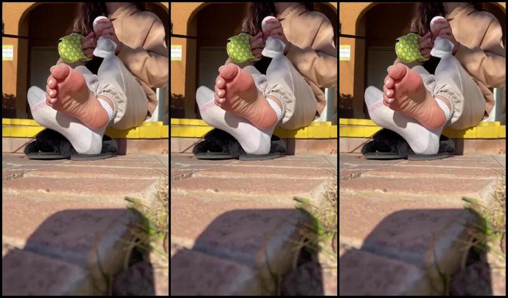 Nicholeivory Onlyfans Watch My Soft Soles In Public Would You Like Some Out In Public Jois