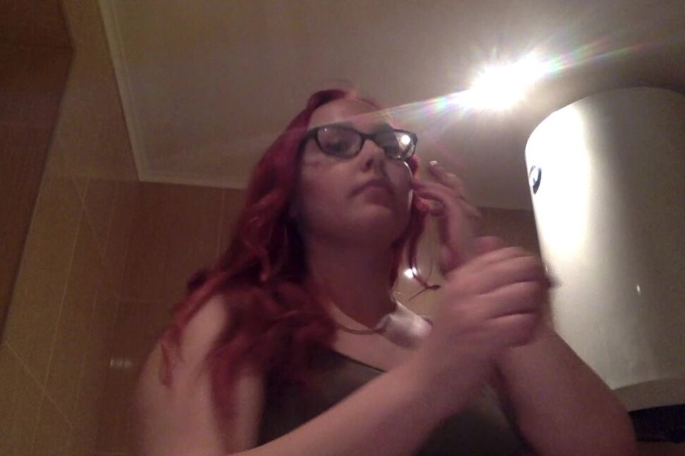 Ruby Rose Fetish Picking Nose Cleaning Ears Blowing Nose