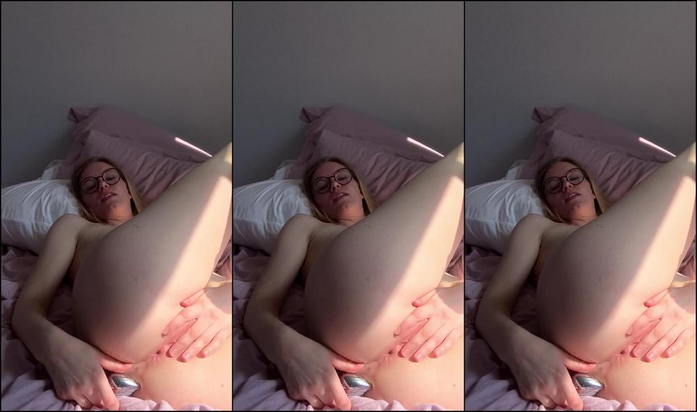 cutegiraffe-20-05-2020-340681495-new-anal-vid-playing-with-my-bum-in-the-sun