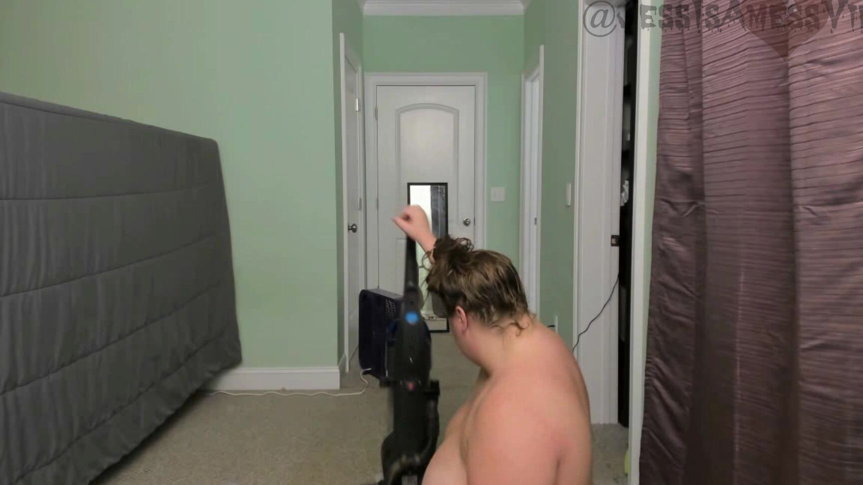Jessisamessvids Naked Vacuuming