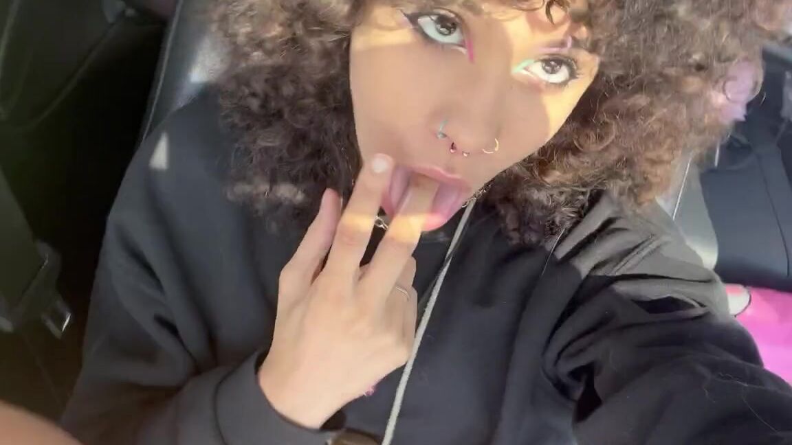 Theunholychi Nicknamed Theunholychi Onlyfans Play With This Pussy While I Play With My Spit Hehe