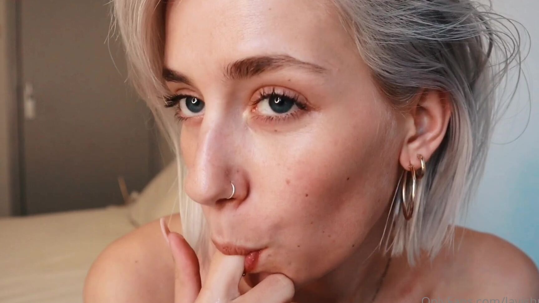 Lavishulula Playing With Icecubes And I Loved It