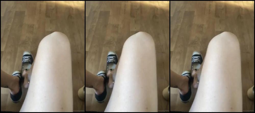 Rose Darling Nicknamed Gl0Ryt0Ez Foot Fetish 04 29 2022 Onlyfans Video Taking Off My Cons After A Few Hours With No Socks The Sweat And Grime