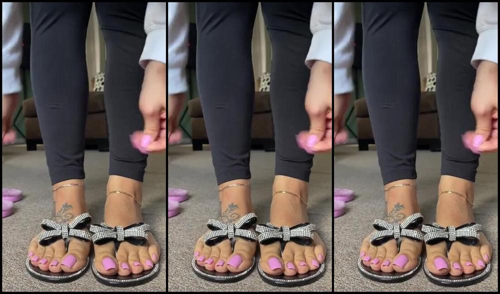 Deedeericanfeet Onlyfans As Requested Shoe Play Wit These Sandals