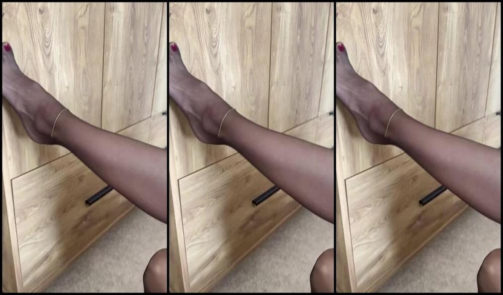 Heels Of Mine Nicknamed Heelsofmine 07 21 2023 Onlyfans Video Part 2 Red Heels And Pantyhose On