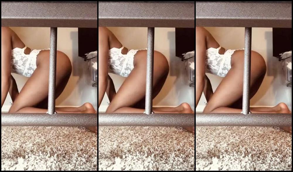 Charming Foxxy Nicknamed Charmingfoxxy Onlyfans Your Girlfriend Is Lousy That S Why You Cum And Worship This Ass