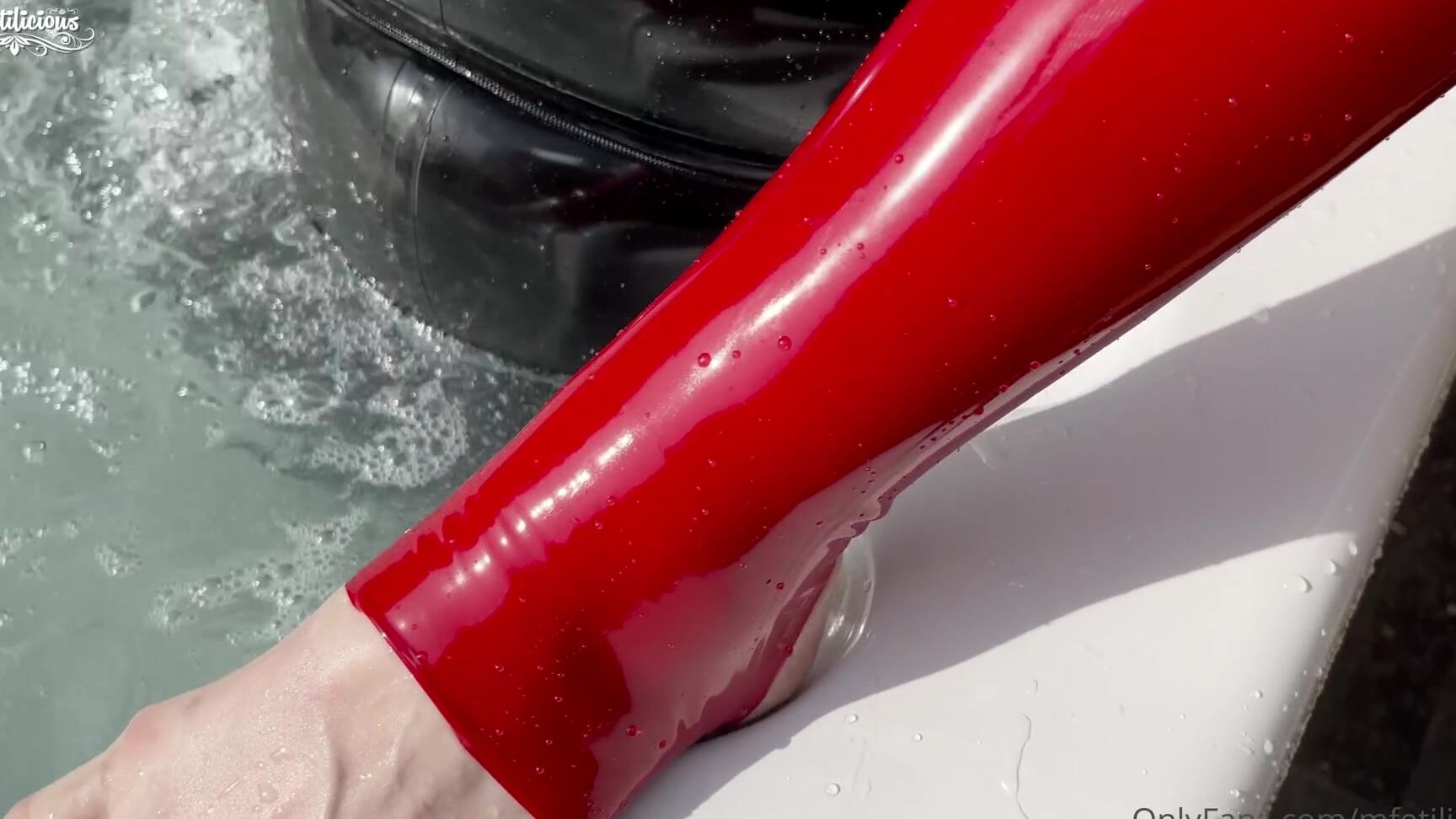 Mfetilicious Wanna Be My Heavy Rubber Pool Toy Enjoying A Hot Summer Day With Dutch Fantasy In My Jac