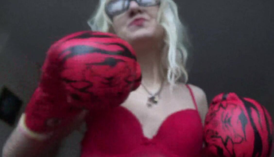 "Goddess Vanessa" beatdowns, executrix, wrestling, boxing, mma Nerdy BOXER Manyvids