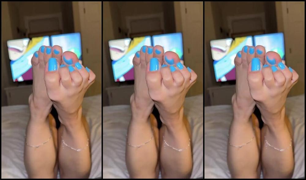 Lindabooxo 09 10 2024 Onlyfans Video New Blue Toes Omggg They Look So Pretty Like For Fjp