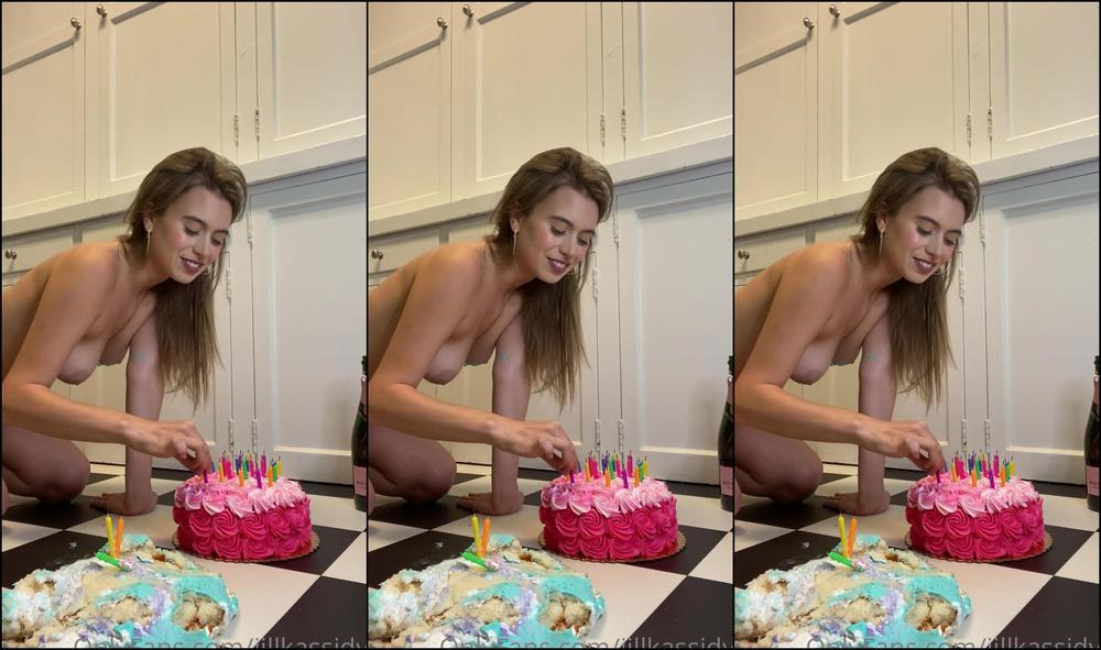 Jillkassidyy Jill S Th Birthday Celebration Have A Glass Of Champagne With Me And Watc
