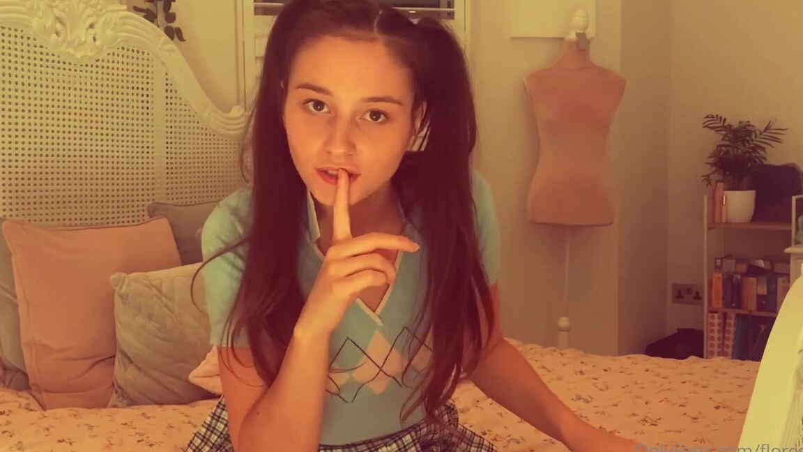 Florescent Nicknamed Florescent Onlyfans Maths Homework I Thought A Roleplay Ive Never Done Would Be Fun Here U Goo More Videos 1