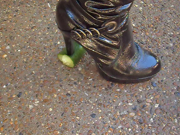 Curvycandice Object Crushing