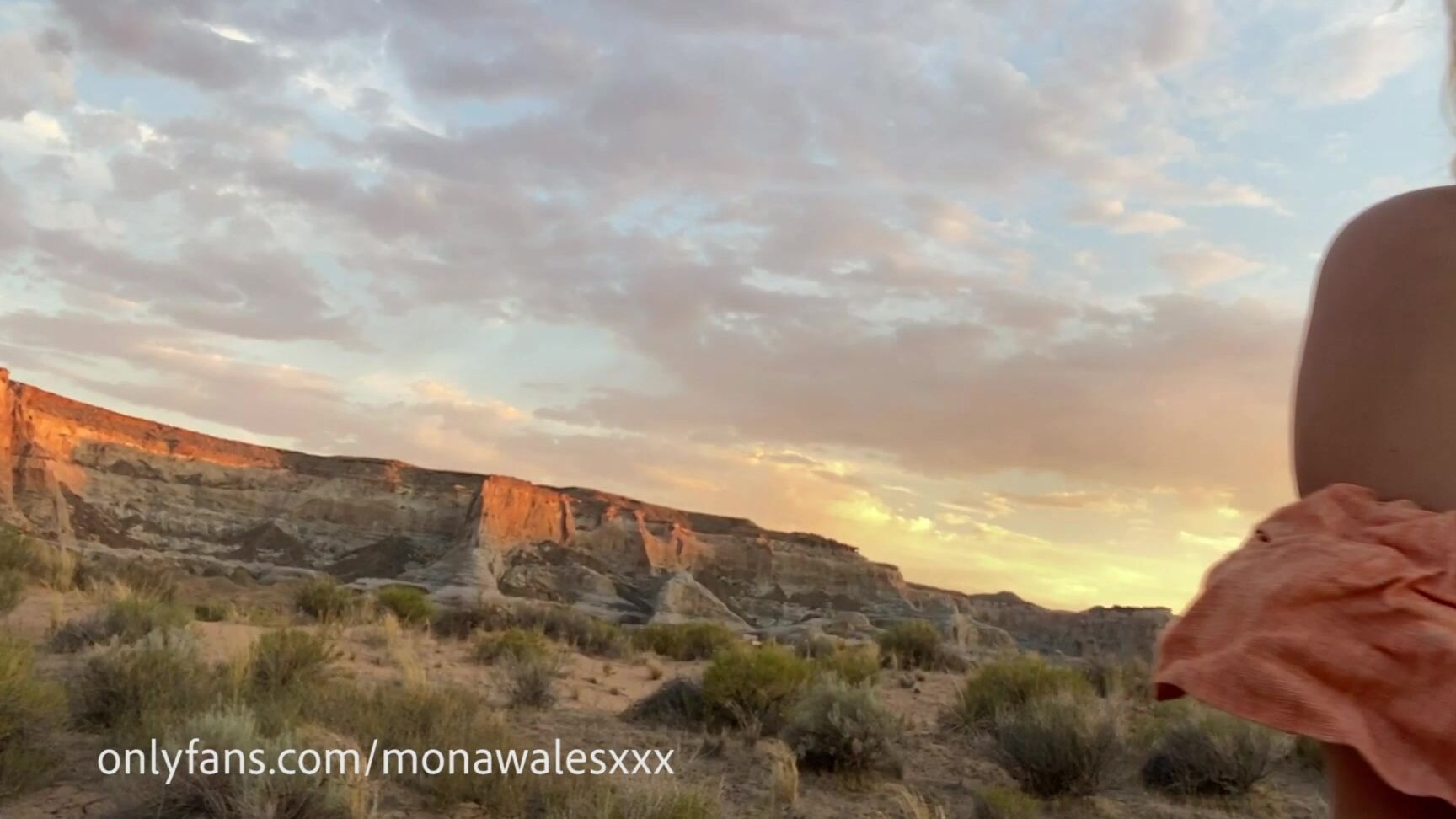 Mona Wales Cumming In The Desert Sunset