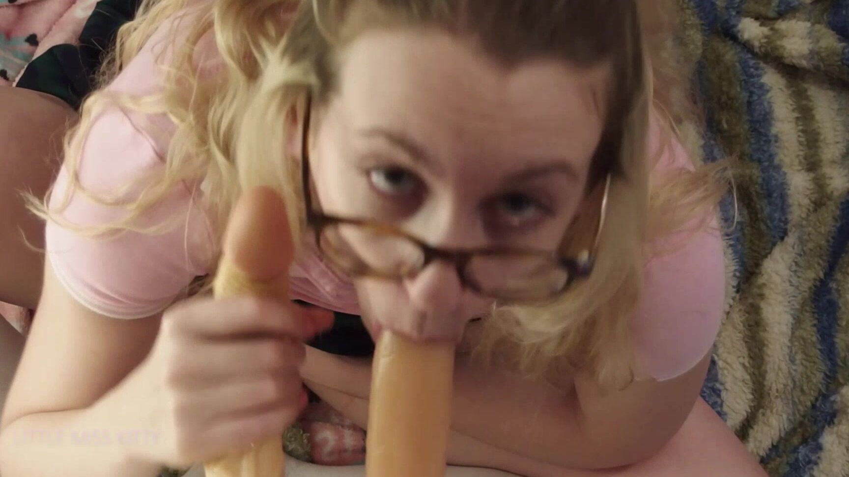 Littlemisskitty Sucking Friends Off Per Daddy S Orders