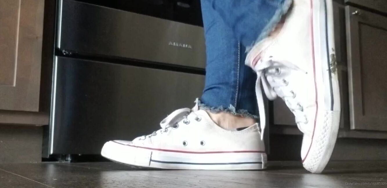 Worldgoddess Onlyfans Wonder What Ive Stepped In Theres Some Icky Filth On The Bottom Of My White Converse Sneakers