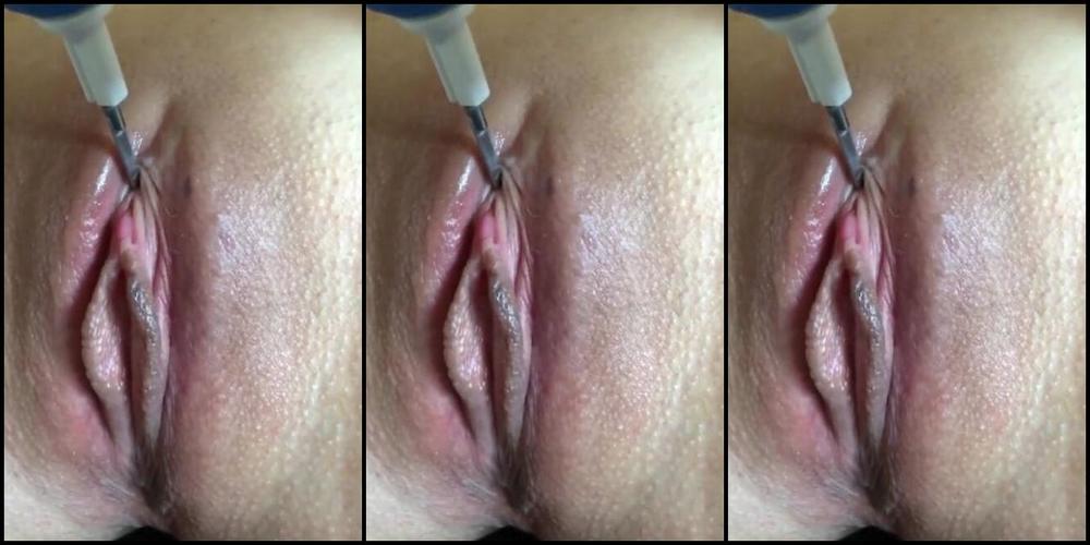 Kitten4use Electric toothbrush on clit makes my pussy twitch Pornhub