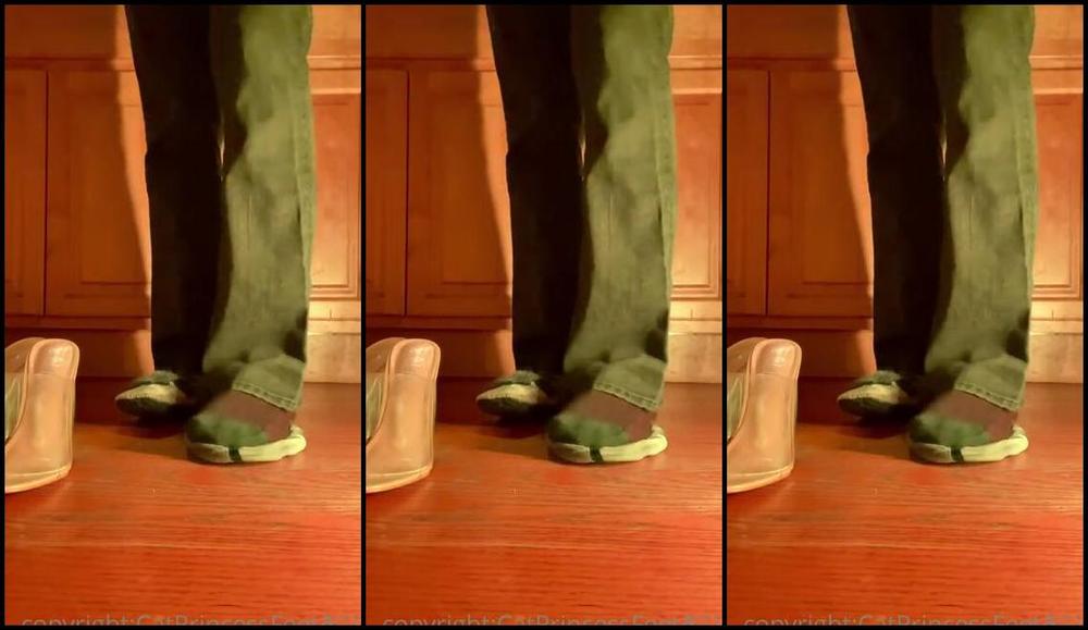 Catprincessfeet Onlyfans Slipper And Sweaty Sock Removalwatch Me Peel Them Off 4