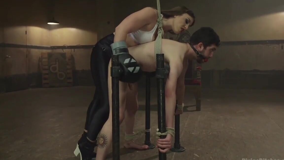 Divinebitches Mistress Kara And Jay West Gorgeous Big Bicep Dominatrix Wrestles Smothe