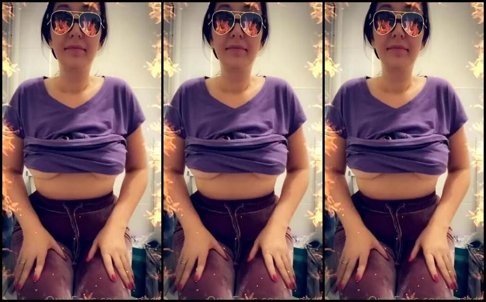 Jenelle Jcakes Nicknamed Jcakess Onlyfans Hey Cheer Me Up Guys