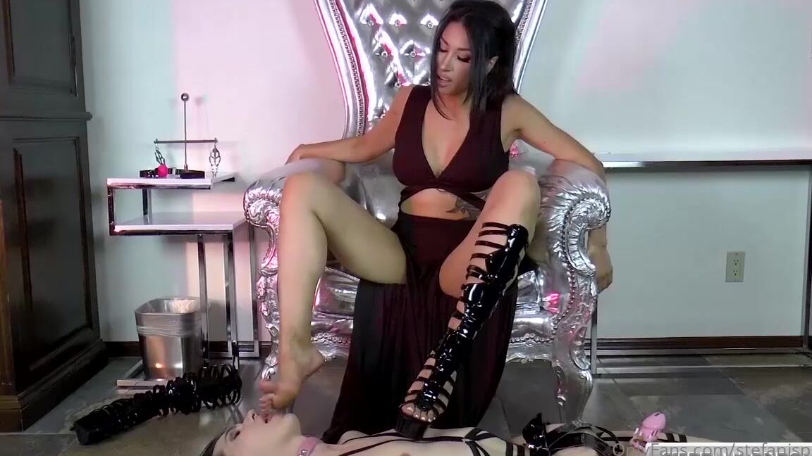 stefanispecial-20-10-2021-2252103595-tangent-foot-worship-3-x-3-enjoy