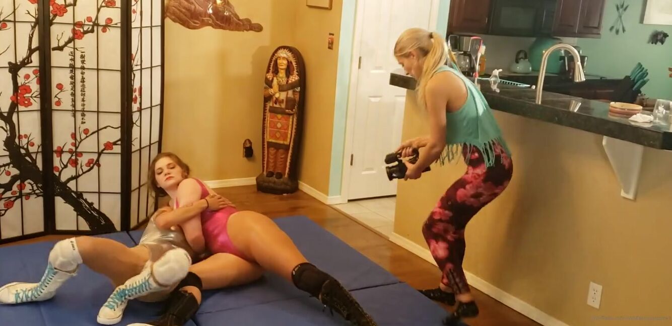 Constance Nicknamed Modelconstance1 28 04 2021 Onlyfans Video Winnerwednesday Onlyfans Bts Video Of Mistylovelacevip And