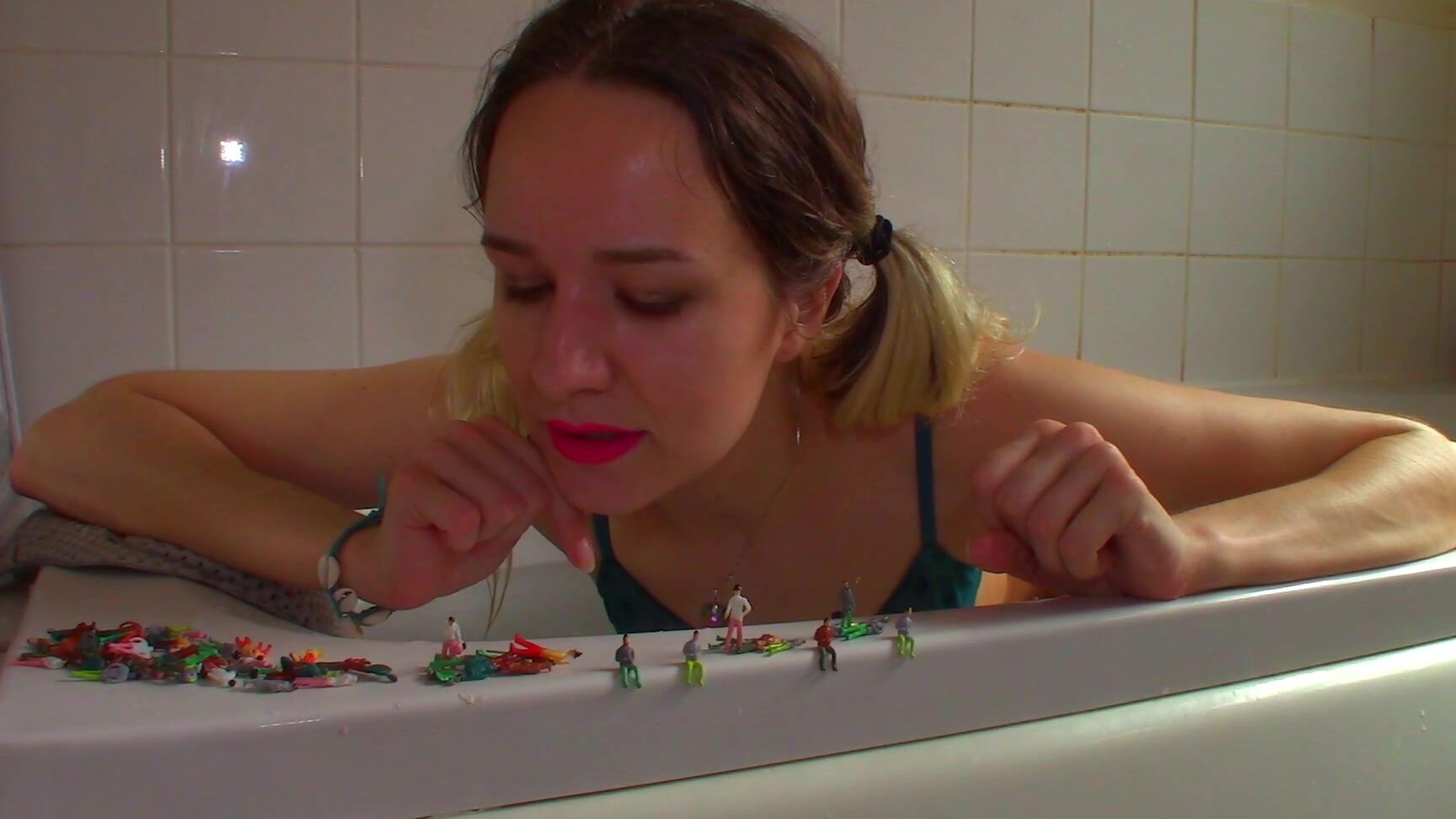 "Goddess Vanessa" aliens & monsters, executrix, giantess, mouth fetish, vore Sea Creature GIANTESS Vore manyvids