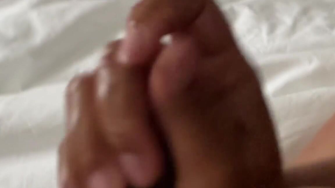Aminah Feetz Nicknamed Aminahfeet Onlyfans He Loves Rubbing And Smelling My Feet While I Beat His Dick2