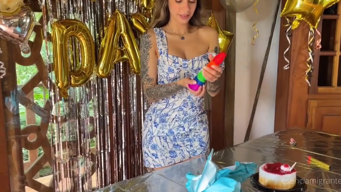 Esencia Migrante Nicknamed Esenciamigrante 07 02 2024 Onlyfans Video La Mejor Sorpresa De Cumpleanos Una Verga Real Dandome Hasta Llenarme El Culo De Leche