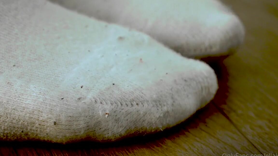 Giantess Ella Nicknamed Giantessella 10 18 2022 Onlyfans Video Story He Is One Of My Subscribers And Wanted Me To Actually Crush Him Under My D4