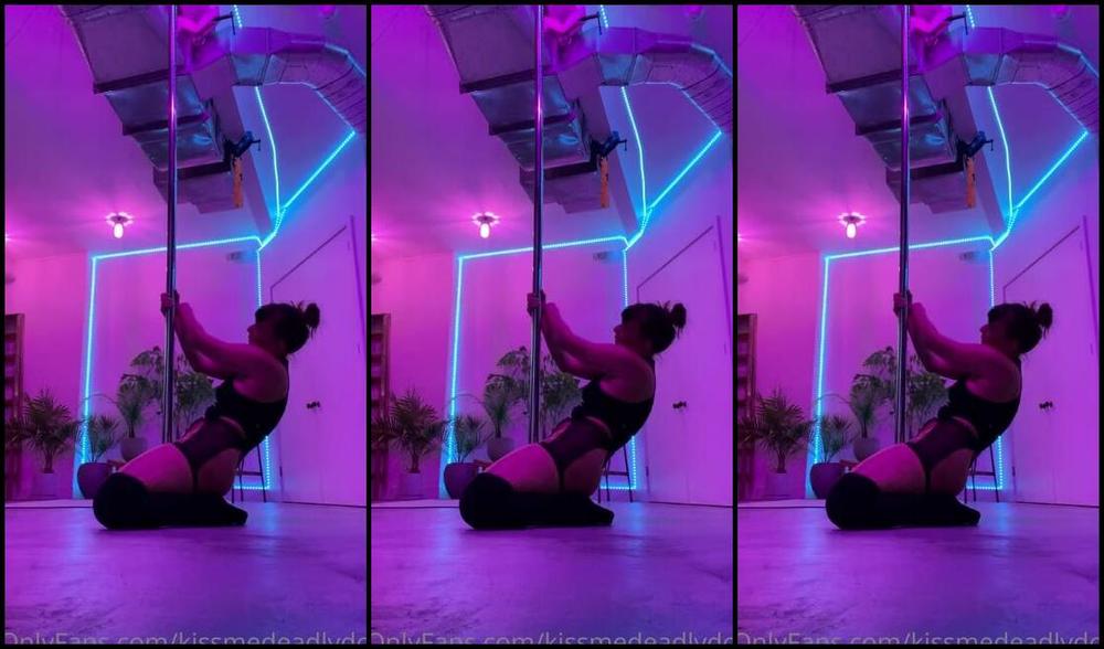 Kissmedeadlydoll Nicknamed Kissmedeadlydoll 09 28 2020 Onlyfans Video Back In Quarantine For The Next Two Weeks