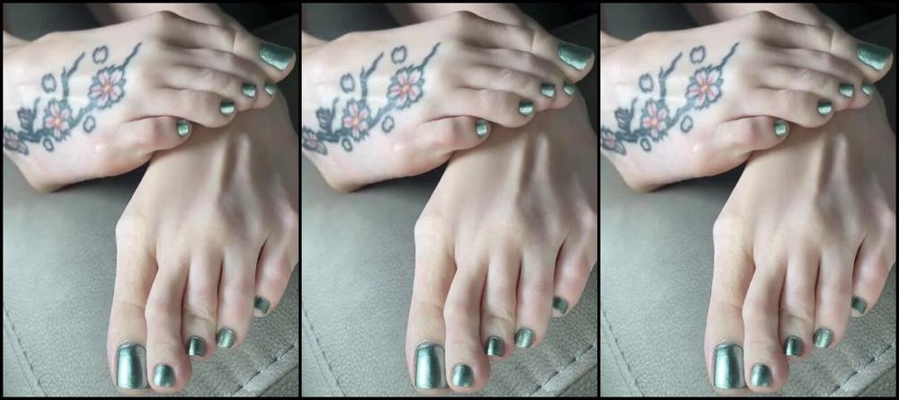 Alice Rose Nicknamed Alicerosequeenoftoes 01 25 2023 Onlyfans Video Happy Hump Day You Can Enjoy My Feet While I Relax On The Couch