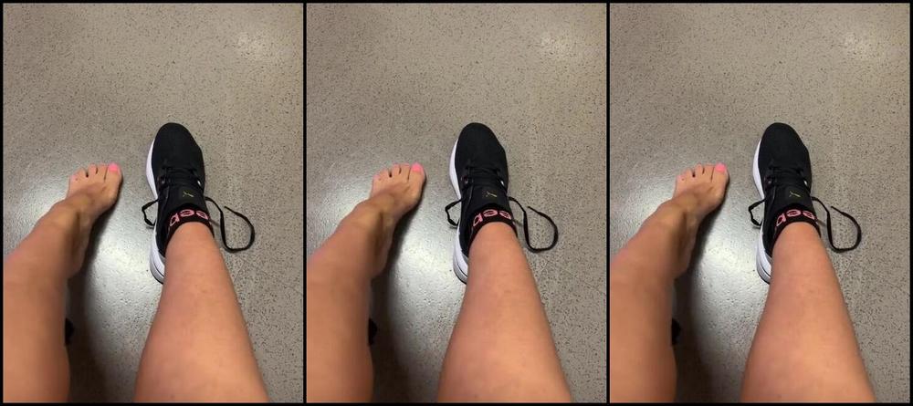 Halleys Comet Nicknamed Halleyscomet69 Onlyfans Recording In Public Always Makes Me So Nervous Hahaha But It Also Gets Me Wet Thinking