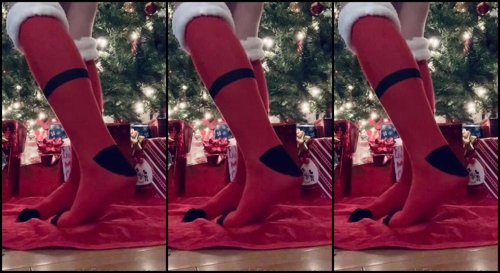 Toe Luxx Nicknamed Toeluxx 12 25 2020 Onlyfans Video Stocking Stuffers