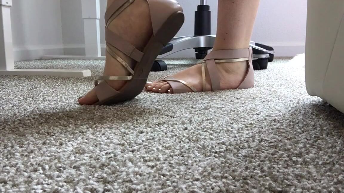 Alice Is More Nicknamed Aliceismore 07 01 2024 Onlyfans Video New Silver Pedi Taking Off My Sandals To Share The Color With You Real Quick