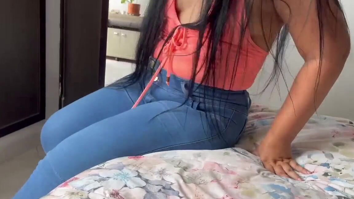 Herafeet91 Nicknamed Herafeet91 08 19 2024 Onlyfans Video Por Favor Ayudame Con Mi Piesito Doblado