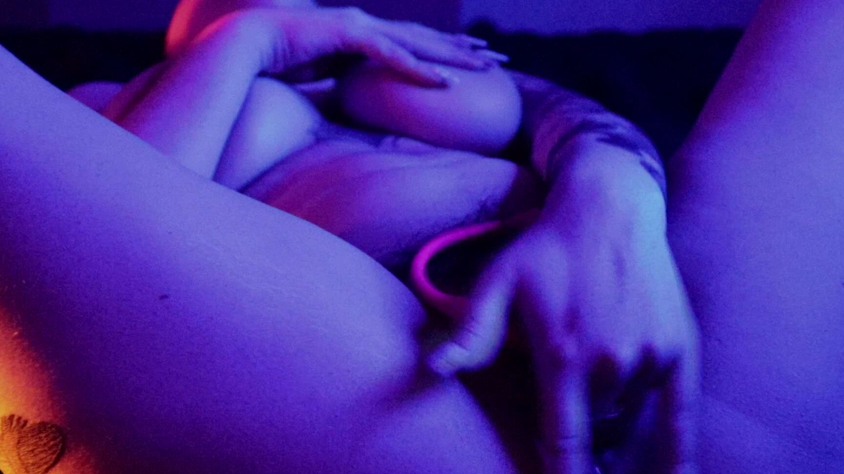 "devillishgoddess" bigboobs, facefetish, kink, tattoos, teaser TEASER manyvids