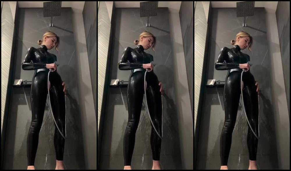 Anna Bronnica Nicknamed Bronnica 04 13 2024 Onlyfans Video Latex At Shower Do You Want To Join 2Uq7