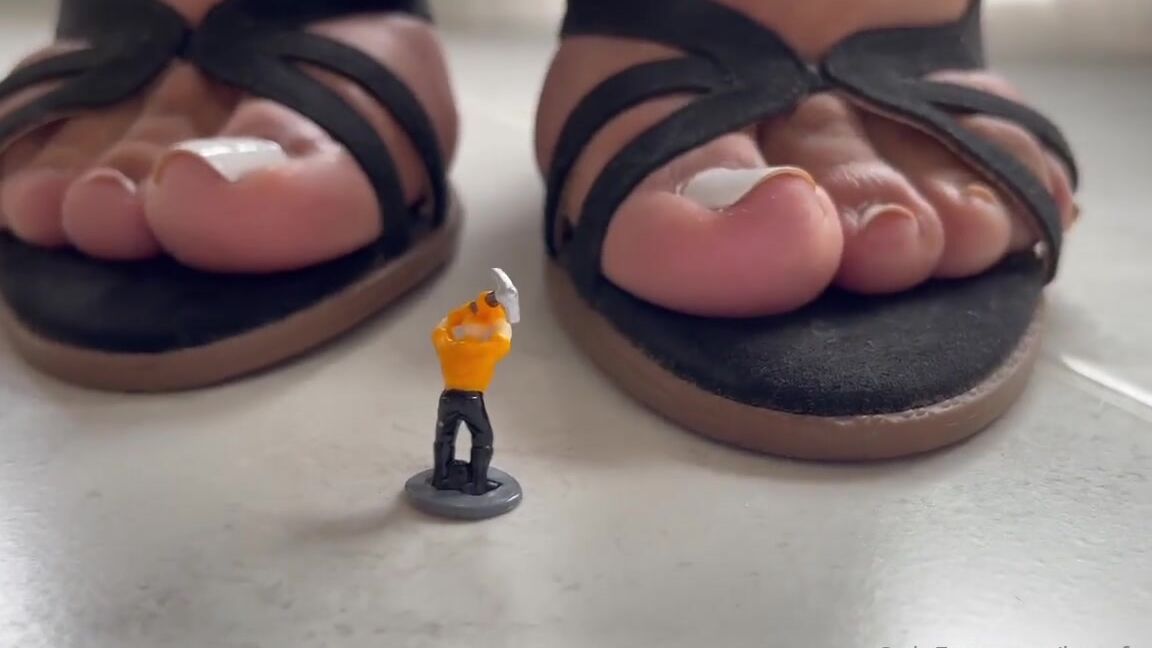 Herafeet91 Nicknamed Herafeet91 08 10 2024 Onlyfans Video You Keep Disobeying Me Listen To Me And Shut Up Dont Talk A Being As Tiny