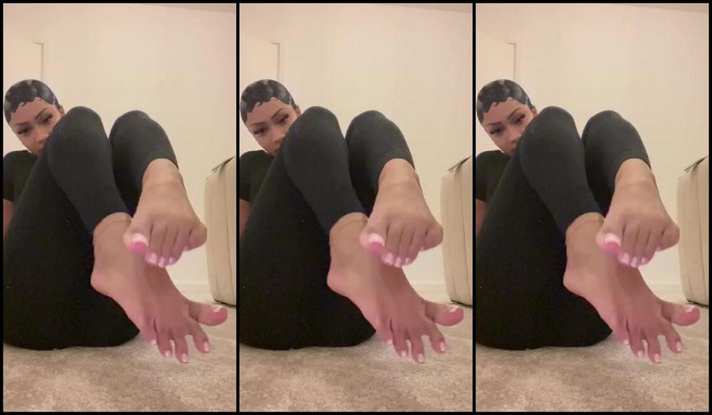 The Pretty Feet Gurl Nicknamed Prettyfeetgurlxo 02 11 2025 Onlyfans Video A Quick Reminder
