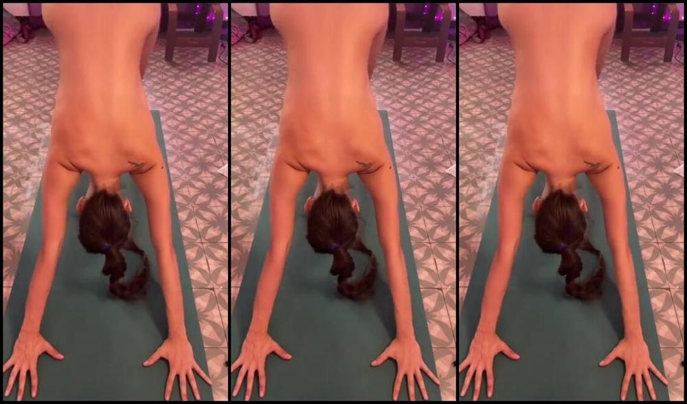 Harlee Reed Nicknamed Harleereed28 09 20 2023 Onlyfans Video I Love To Stretch My Whole Body