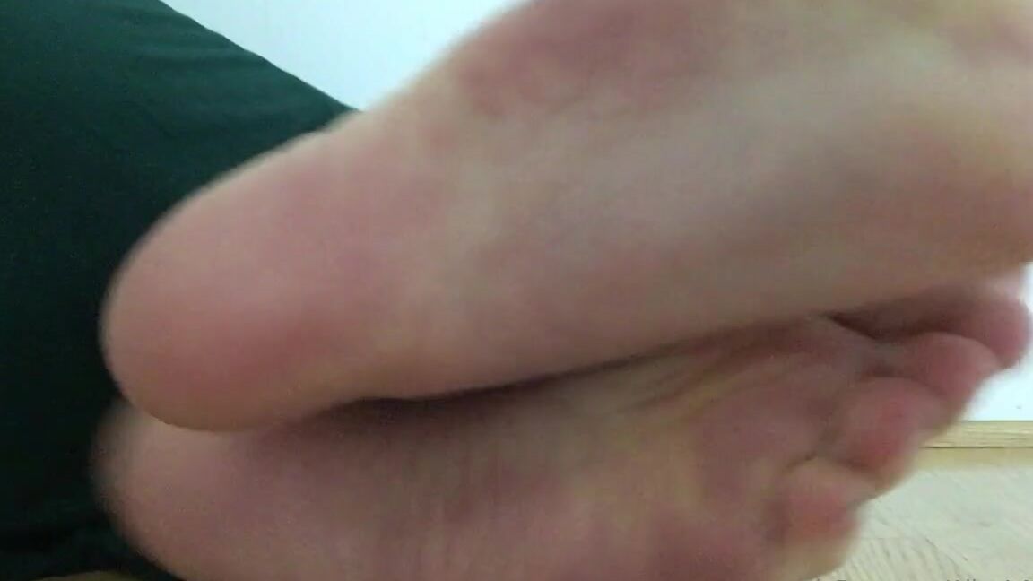 Alice Is More Nicknamed Aliceismore 06 05 2024 Onlyfans Video Soles And Lavender Toes