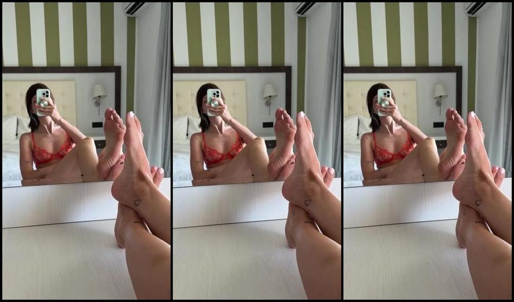 Maxi Rose Nicknamed Cutestickyfeet 07 30 2025 Onlyfans Video Lingerie Tease Trying On My Brand New Peach Lingerie For You On Vacation Listening To