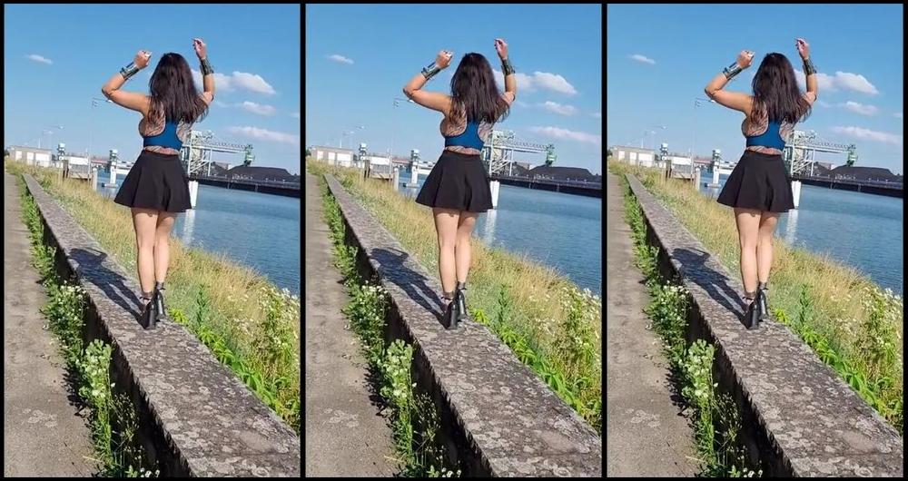 Sophie X Elodie Nicknamed Sophie X Elodie 07 23 2024 Onlyfans Video Draussen Im Hafen In Latex Und Edelstahl