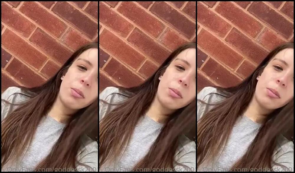 Goddessk Nicknamed Goddessk2001 Onlyfans Smoking Fetish