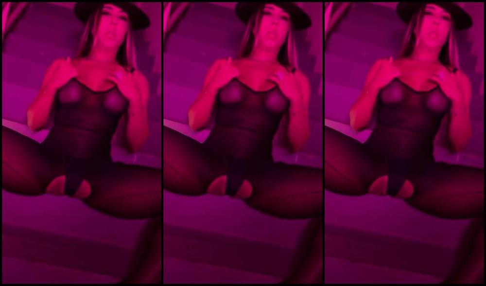 Mulher Melao Nicknamed Melaooficial 10 31 2024 Onlyfans Video A Bruxinha Esta Solta Vem Ali No Privado Ver A Versao Secreta