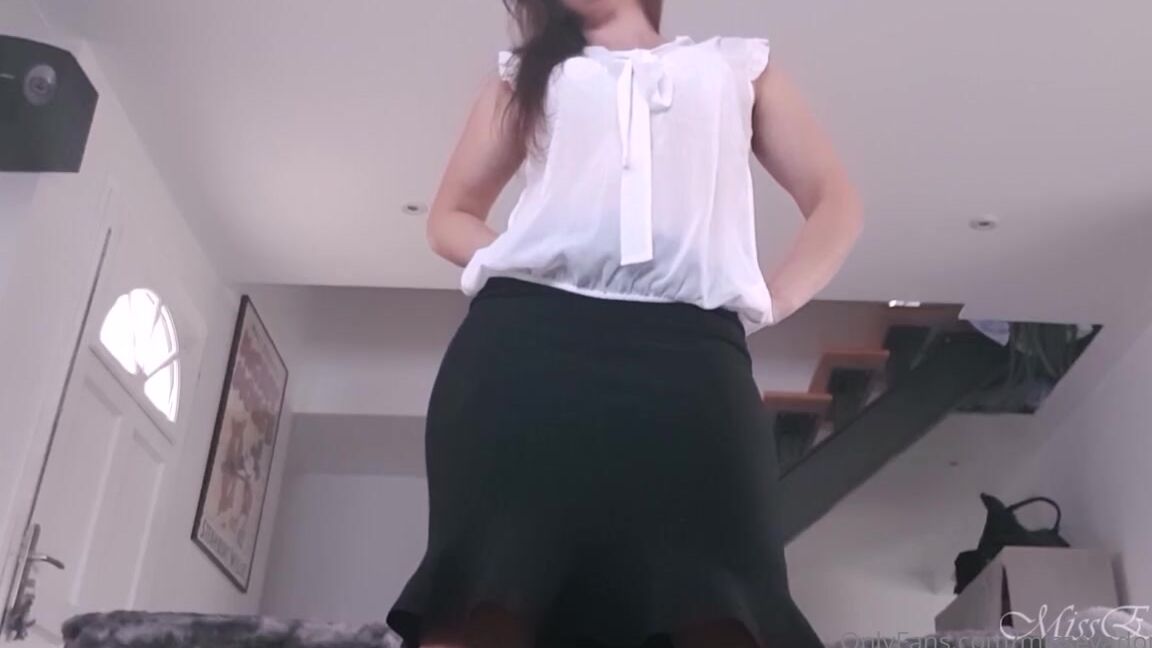 Miss Eva Nicknamed Missevadomina 09 05 2023 Onlyfans Video Fetichiste Escarpins Et Ball Rollplay
