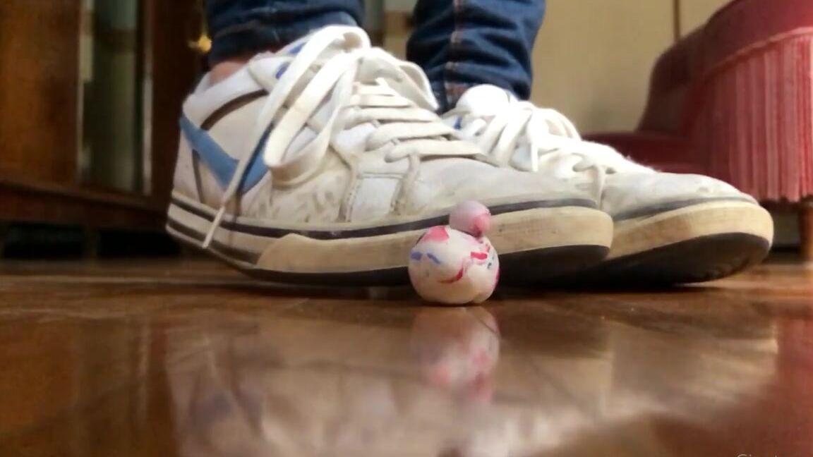 Giantess Elixs Nicknamed Giantesselixs 08 09 2021 Onlyfans Video You Will Succumb To My Power Just Like This Pathetic Clay Man