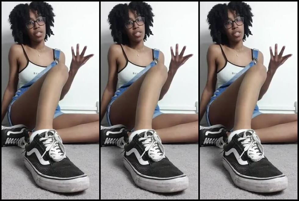 Ceceprincesstoes Nicknamed Cecesprincesstoes 03 14 2021 Onlyfans Video Role Play 5Min Video Youre The New Transfer Student At College