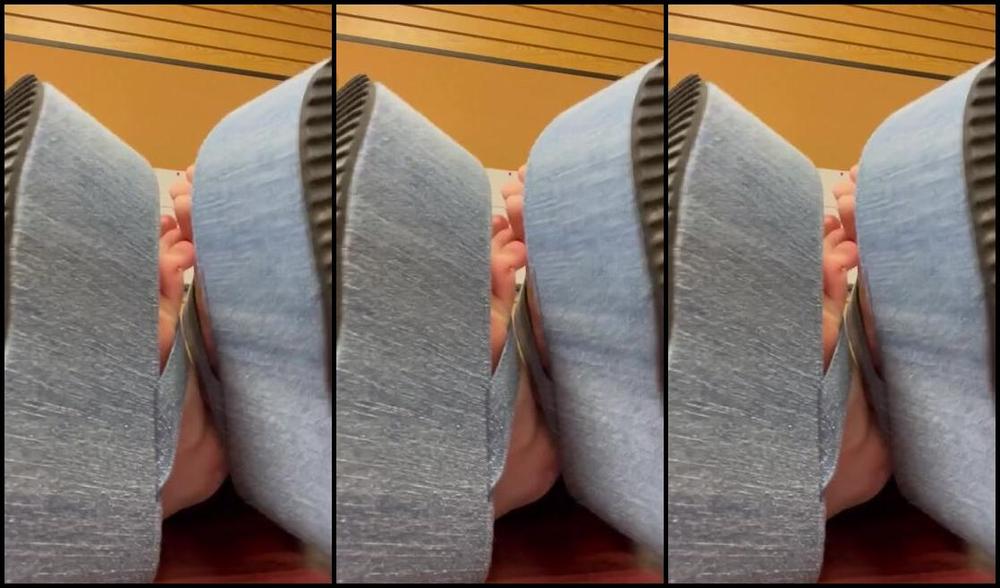 Fattyfeet420 Nicknamed Fattyfeet420 11 01 2023 Onlyfans Video New Platform Flip Flops Thanks To M Desktop Shoeplay Today